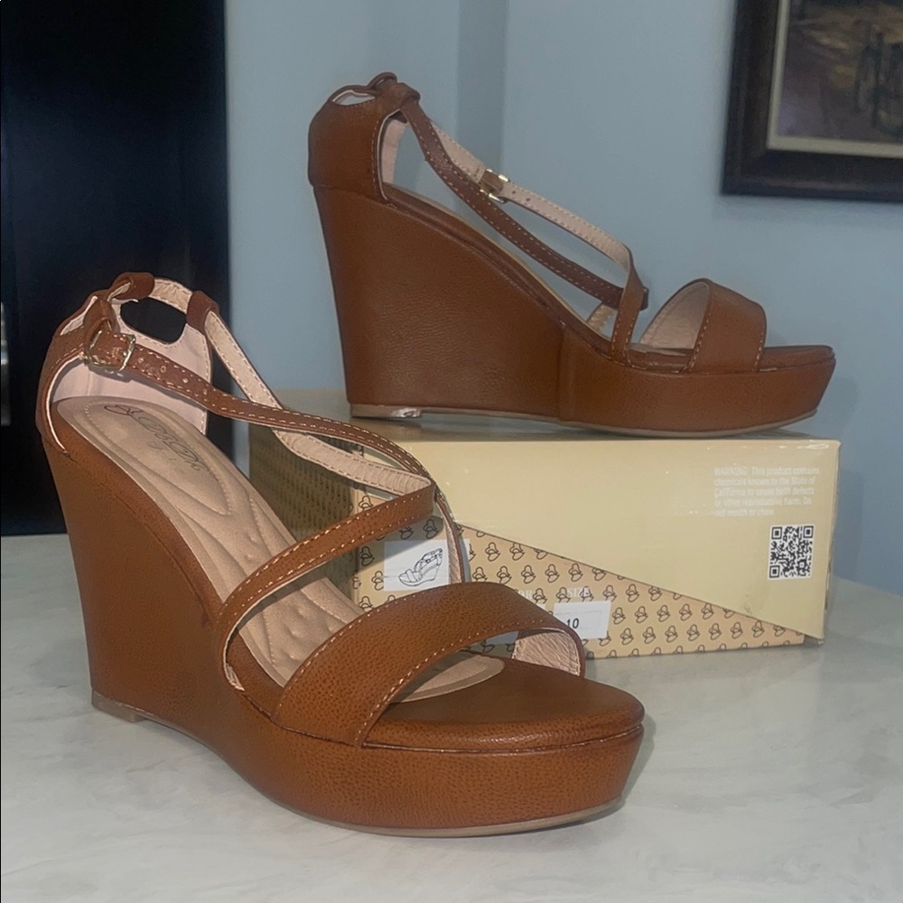 New!! ✨ Brown Summer ☀️ Wedge Sandals Faux Leather- Size 8 and 10